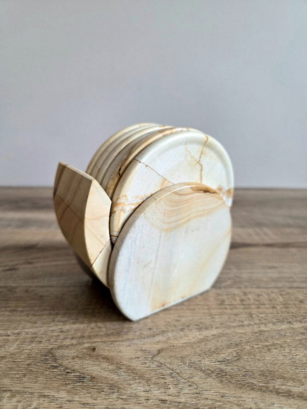 6 Marble Onyx Stone Coasters on Stand.